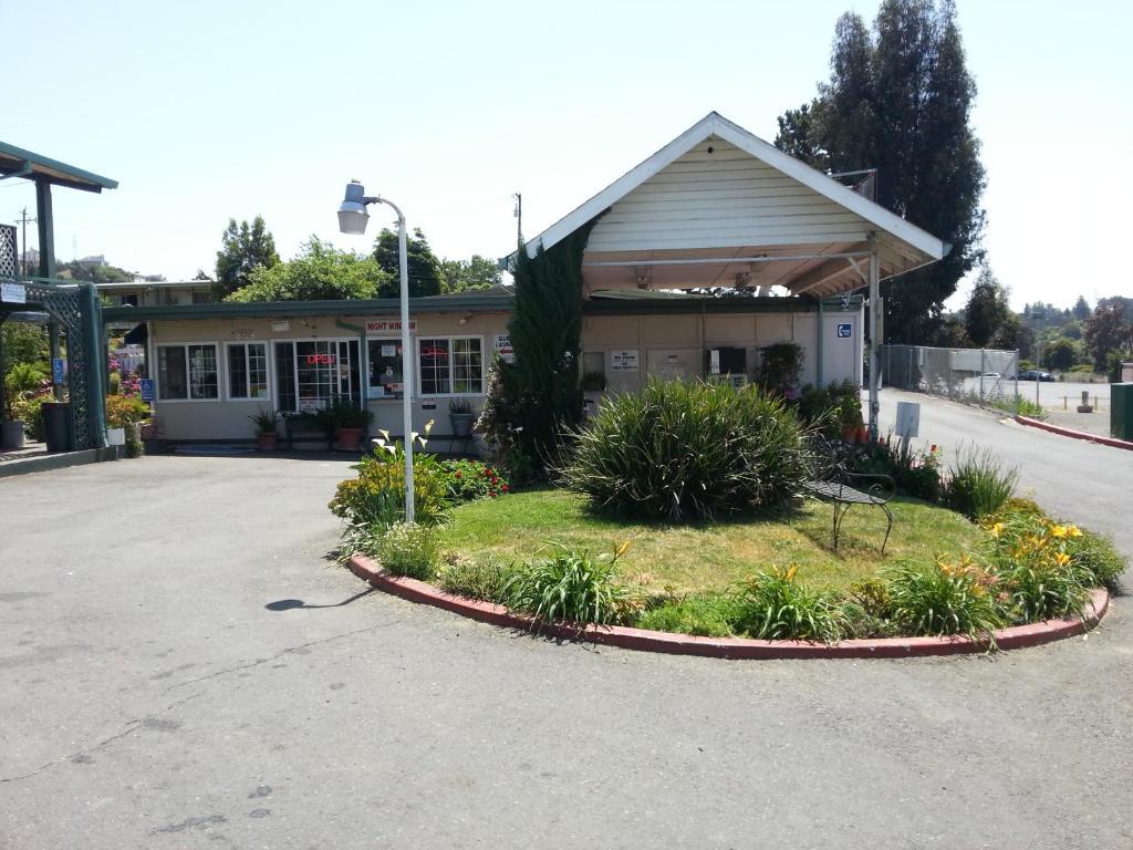 Travel Inn Vallejo Exterior photo